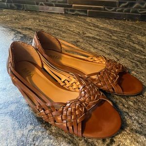 MIA ladonna woven brown sandals 7